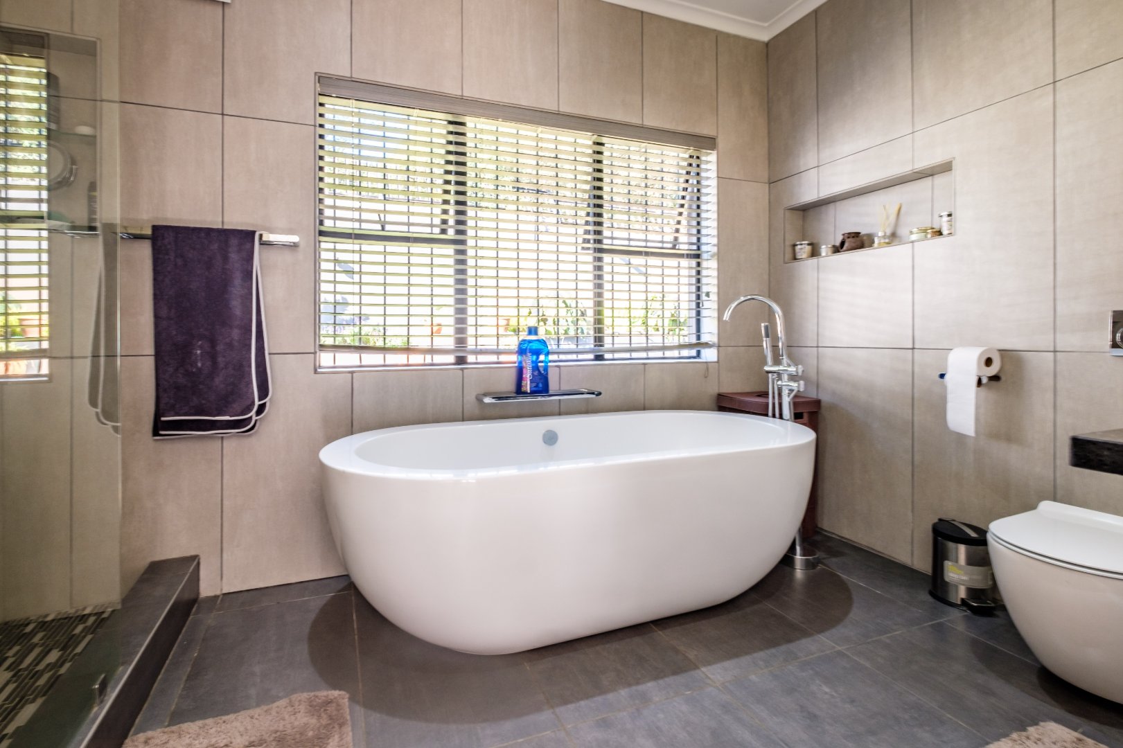 4 Bedroom Home + Flatlet For Sale in Bassonia, foto 30